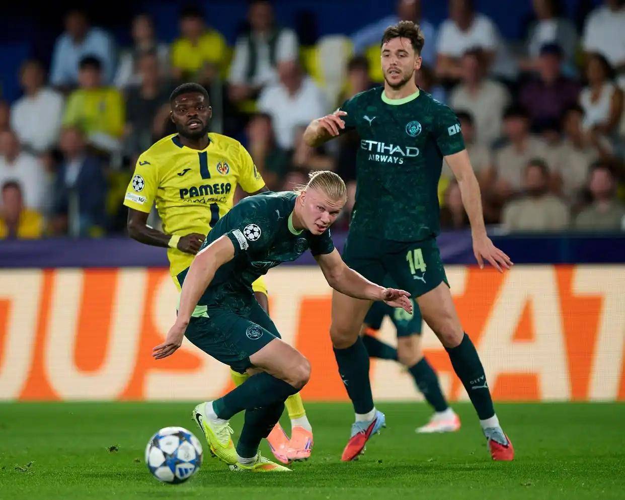 比利亚雷亚尔队员抢射破门,主场击败对手 比利亚雷亚尔队员抢射破门,主场击败对手