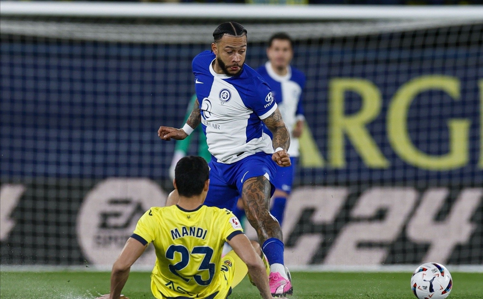 比利亚雷亚尔队员抢射破门,主场击败对手 比利亚雷亚尔队员抢射破门,主场击败对手