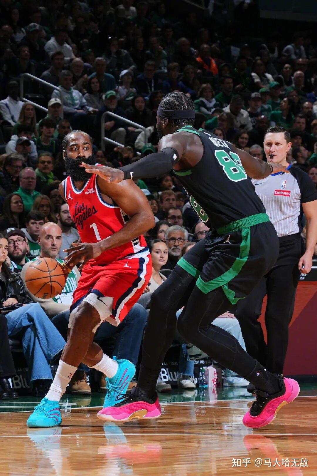 深圳队轻取凯尔特人，哈登点燃赛场