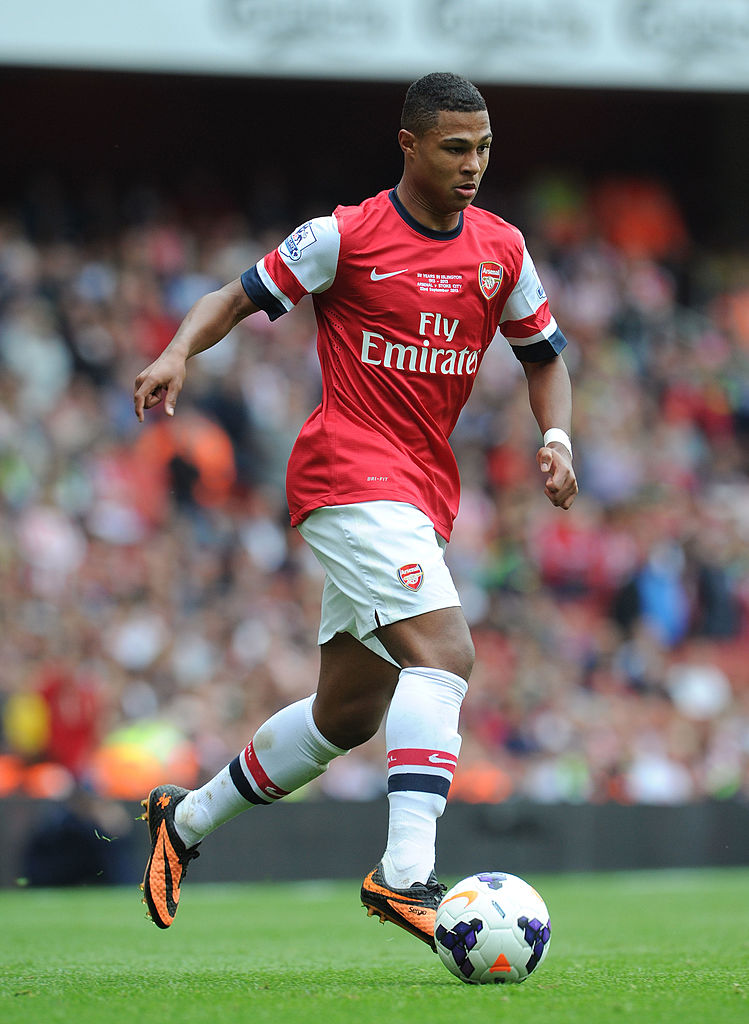 瑞士险胜那不勒斯，格纳布里高光表现