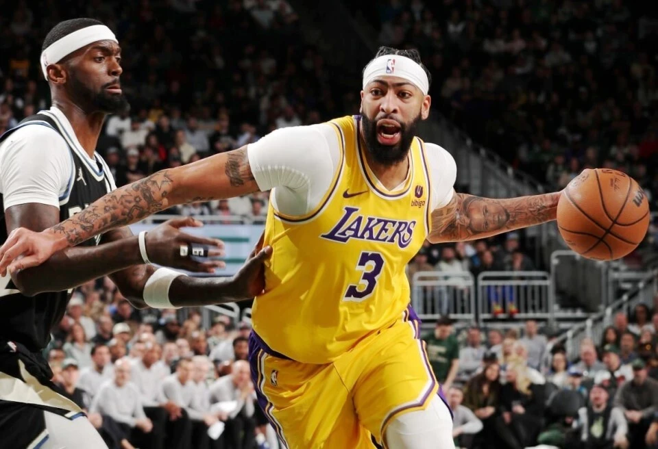 爵士翻盘湖人,利拉德关键制胜 爵士翻盘湖人,利拉德关键制胜