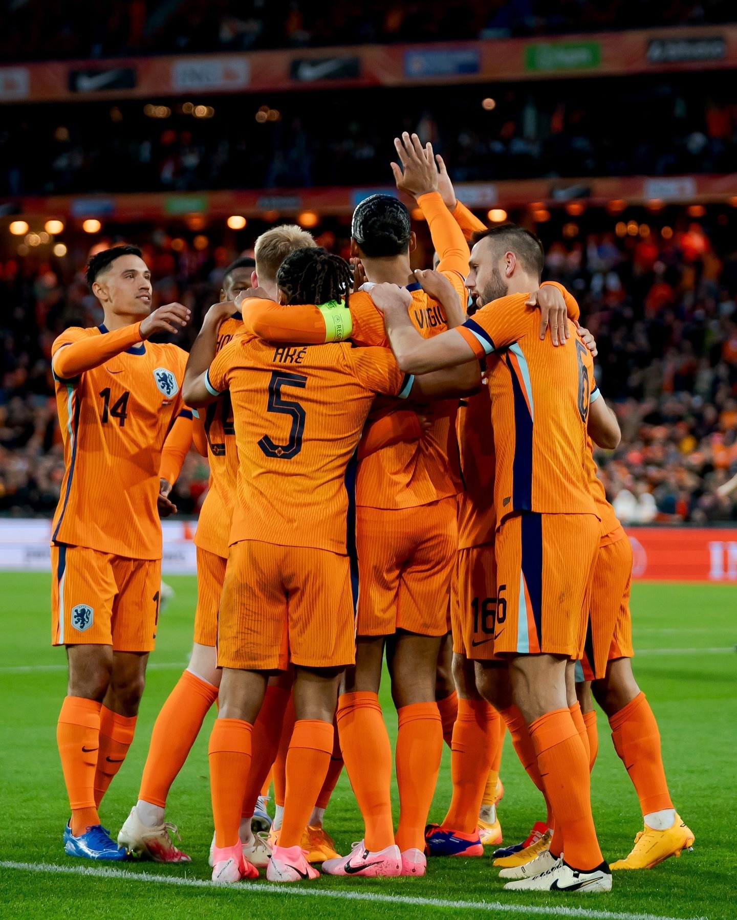 足球盛事精彩连连,欧洲强队较量非凡 足球盛事精彩连连,欧洲强队较量非凡