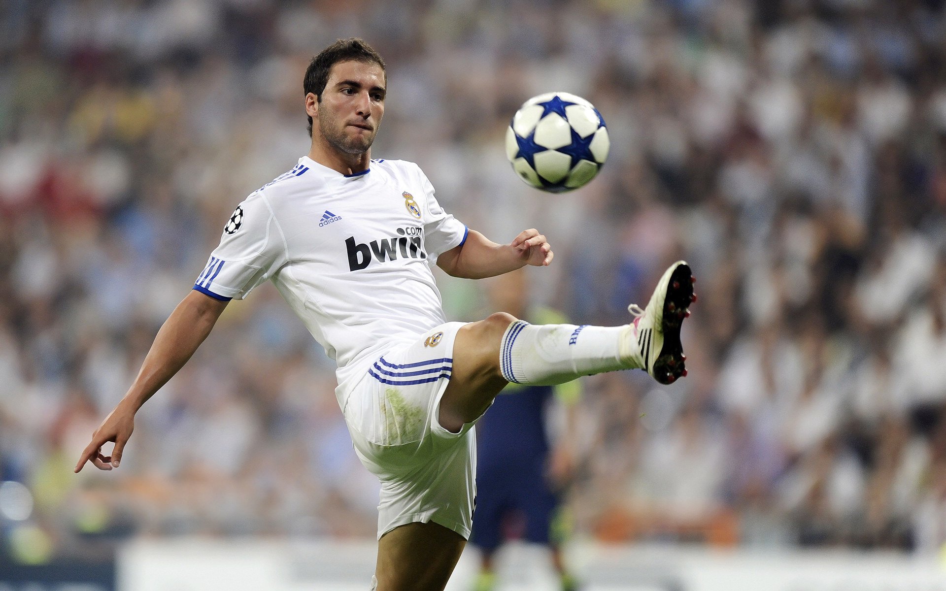 绿茵奇迹，卢卡库一锤定音，爱尔兰斩落马赛的战术革命