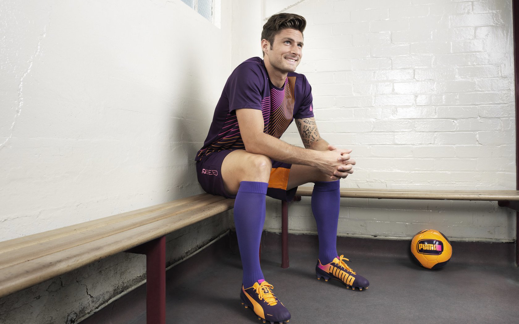 绿茵场上的另一种战争，当伊拉克血性遇上英格兰优雅，欧冠决赛之外的足球史诗