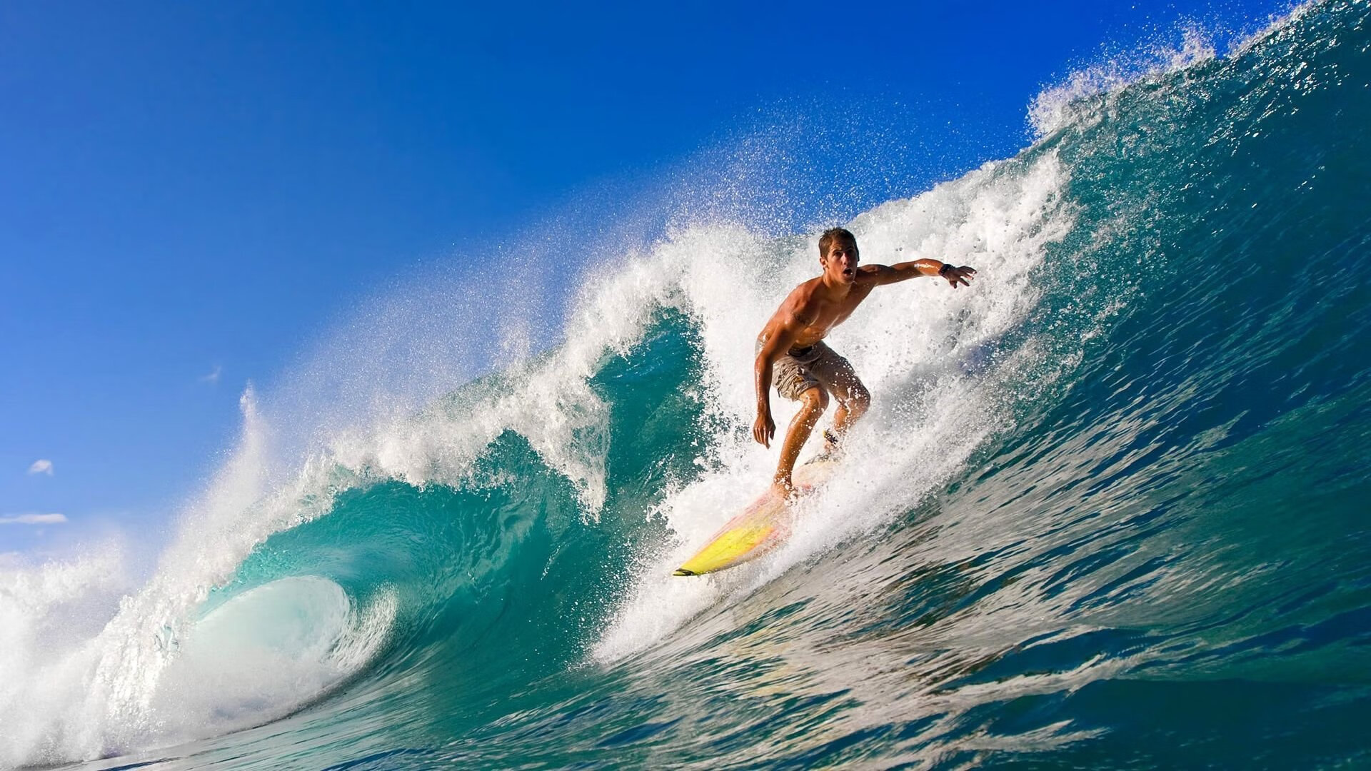 当凯恩在F1接管比赛时,中国末节带走秘鲁,体育世界里的唯一性瞬间