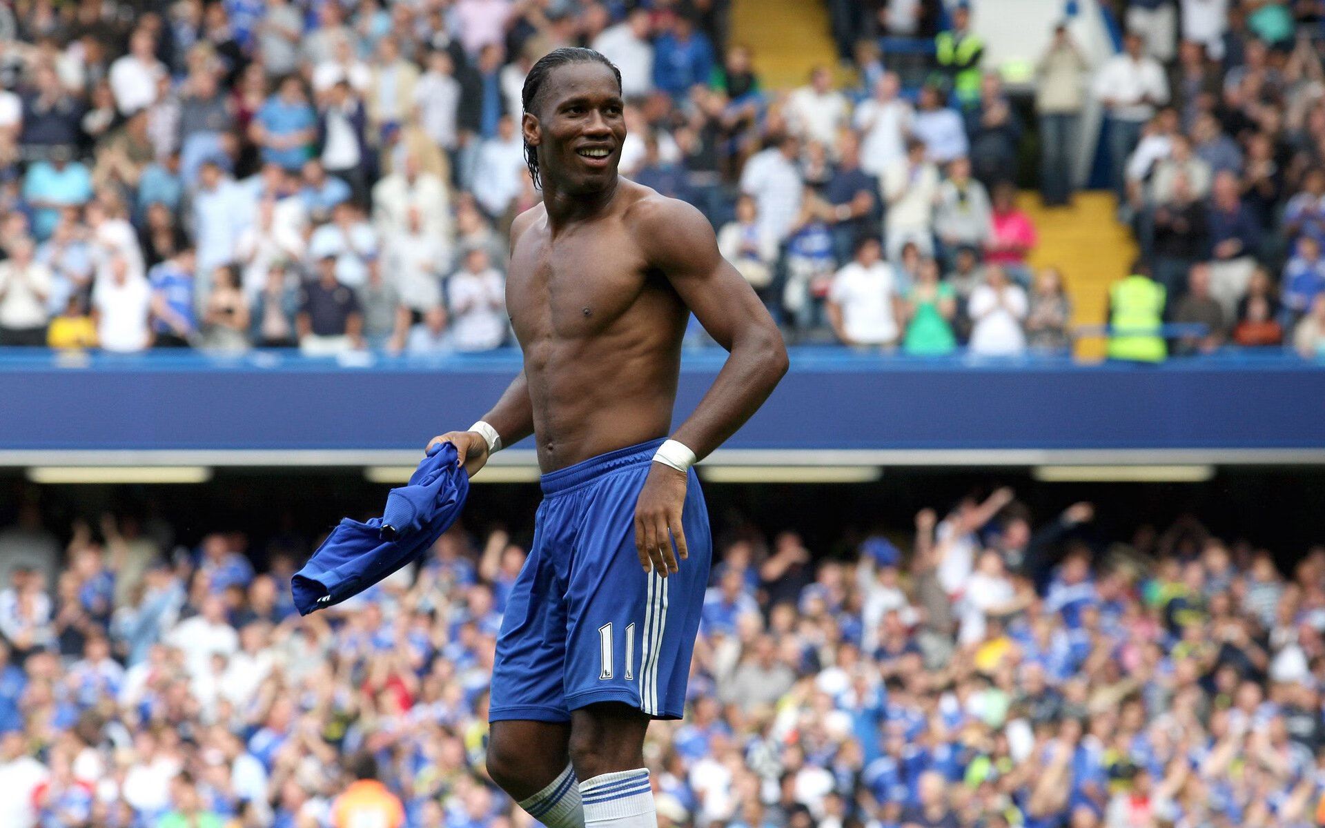 封锁与破局，喀麦隆战术铁幕下的卢卡库关键先生时刻